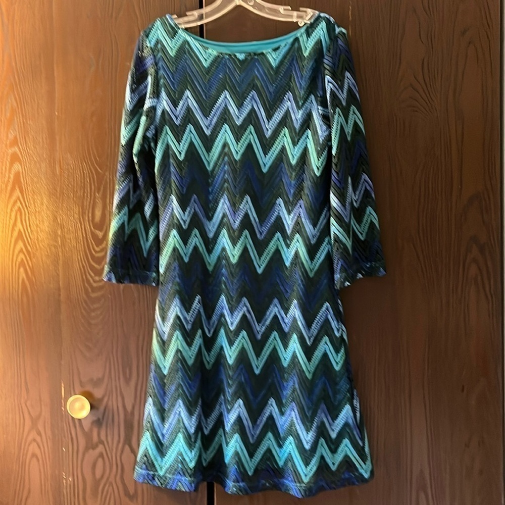 Sharagano 3/4 sleeved, boat necked dress. Size 8.